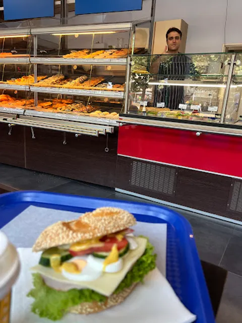 Mansoor Ahmad Malik Backwaren Back Bakery