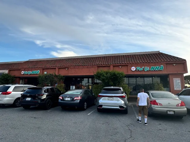 Dynasty Plaza Shopping Center