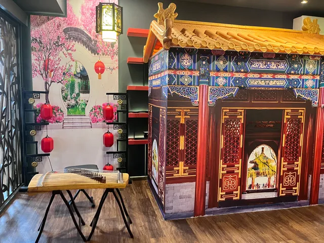 后來宮廷鍋物&醬蟹屋《醬油螃蟹》《推薦火鍋》西屯區特色鍋物｜必吃餐廳｜人氣鍋物｜約會餐廳｜網美餐廳｜聚餐餐廳｜浮誇火鍋｜在地鍋物｜換裝餐廳｜打卡餐廳｜IG推薦｜網紅火鍋｜最強鍋物