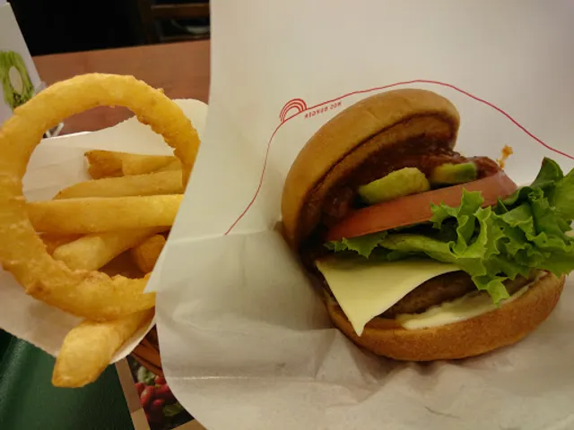 Mos Burger - Kinshi Park