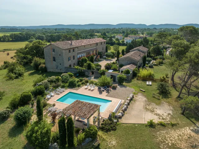 Mas de la Baillyde | Gîtes avec piscine