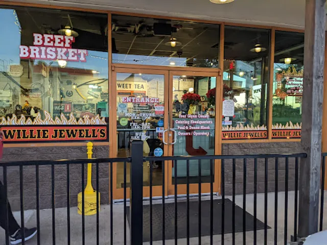 Willie Jewell's Old School Bar-B-Q