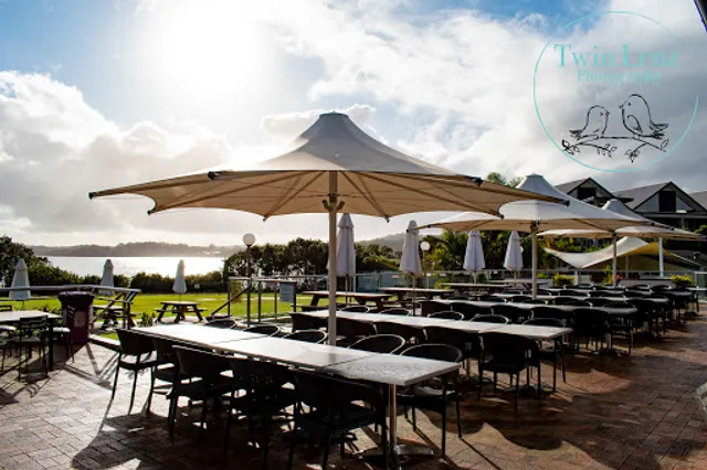 Davistown RSL Club (The Davo)