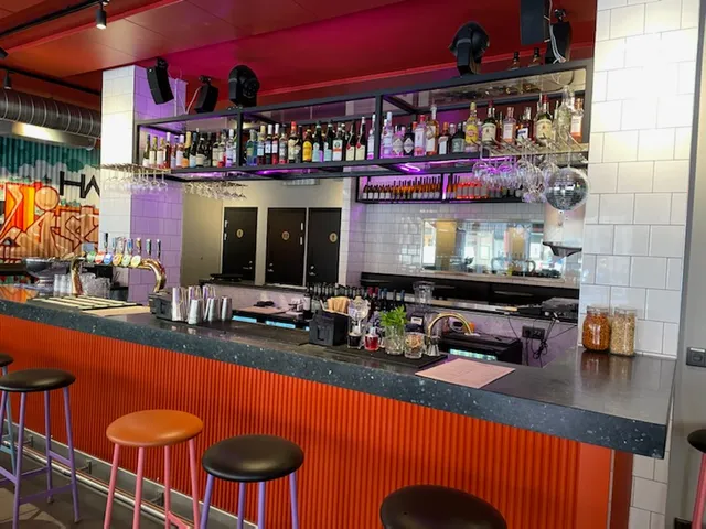 Haket - Sportbar & Karaoke