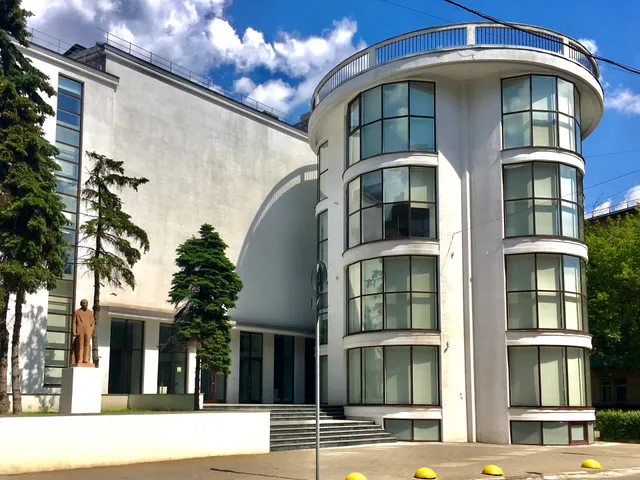 Клуб фабрики «Буревестник»