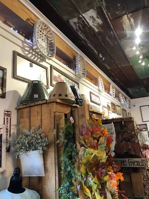 Simply Divine Home Decor & Boutique