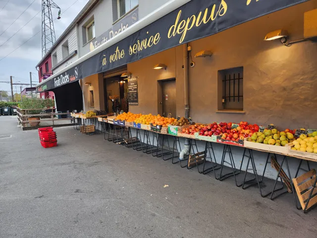 Fruits Docks
