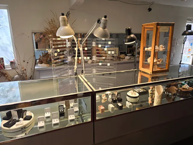 High Country Opal Gems & Jewelry