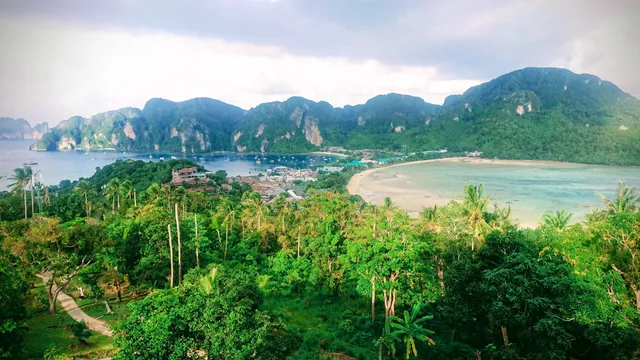Phi phi Viewpoint 1