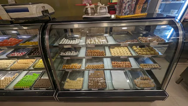 Bundu Khan Sweets & Bakers - Defence Morr