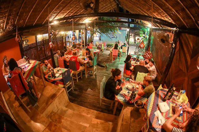 Restaurante Rústico e Acústico