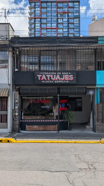 Corazón de Oro Tatuajes