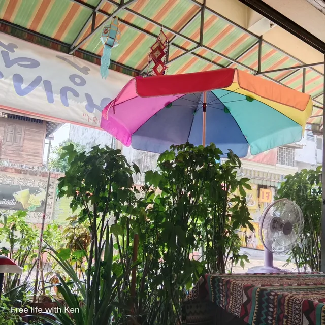 ผัดไทย ป้าป๋อง ลำปาง