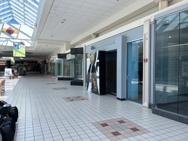 Regal Eagle Ridge Mall