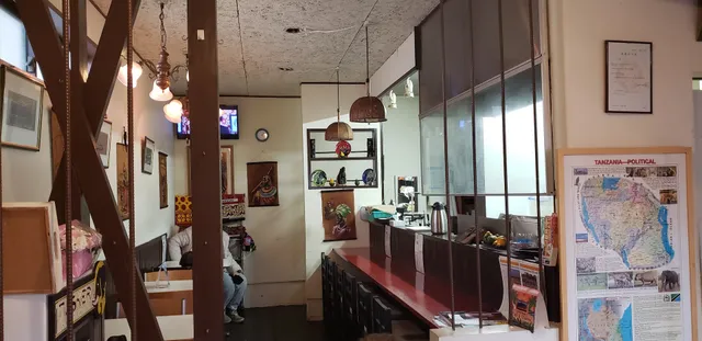 アール エム アシリ カフェ アンド ダイニング