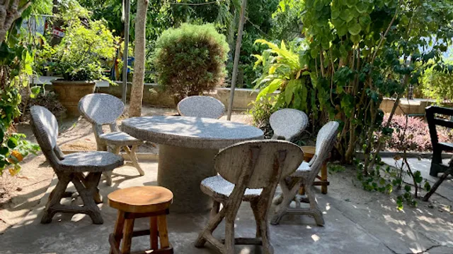 Mor Mu Dong Restaurant