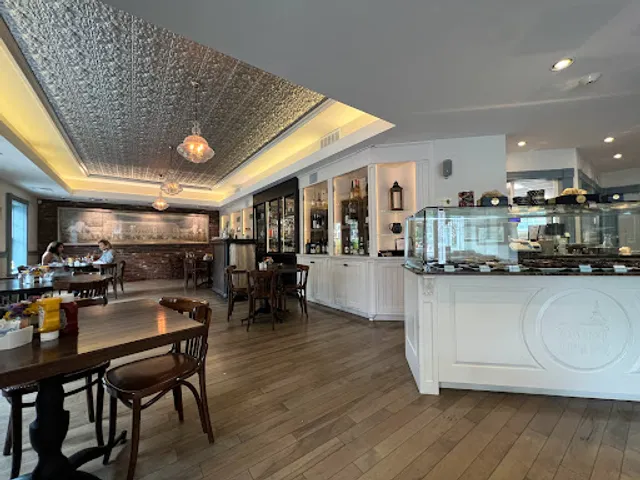 Bridgewater Village Store & Bistro