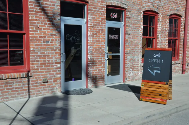 The North American Guitar