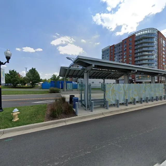 33 St S & Crystal City Transitway