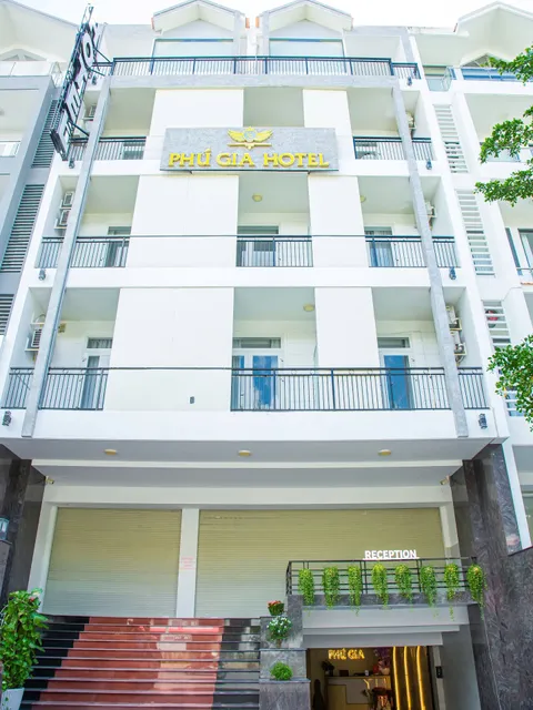 Phú Gia Hotel