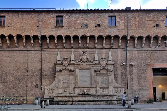 Fontana Vecchia