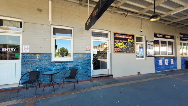 Commercial Hotel Junee