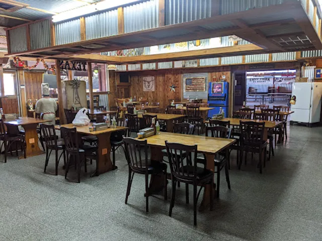 The Wagon Wheel Grill and Pour Station Bar