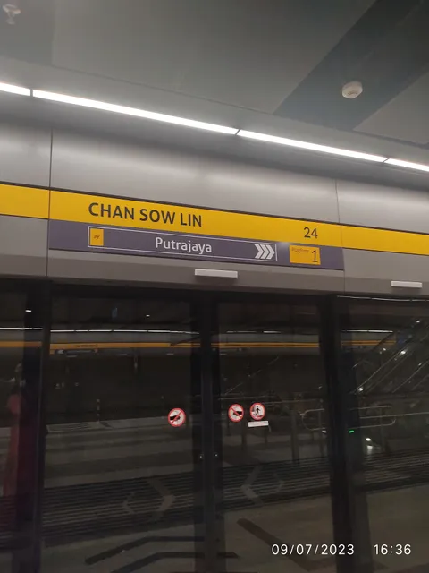 Chan Sow Lin MRT Station (PY24)