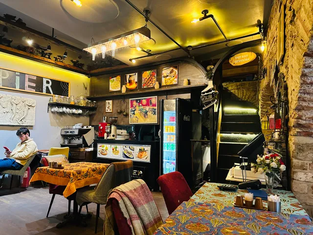 Pier Cafe Restaurant