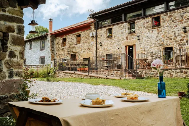 Hotel Rural | Restaurante Vegetariano | Las Encinas en Santa María de Redondo