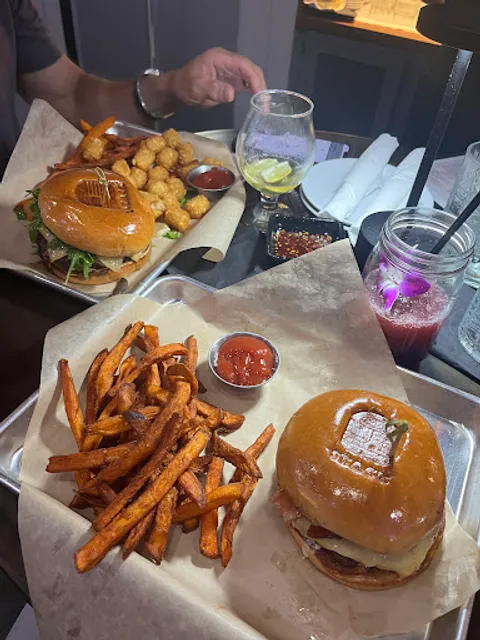 Stack: Burgers - Bourbon