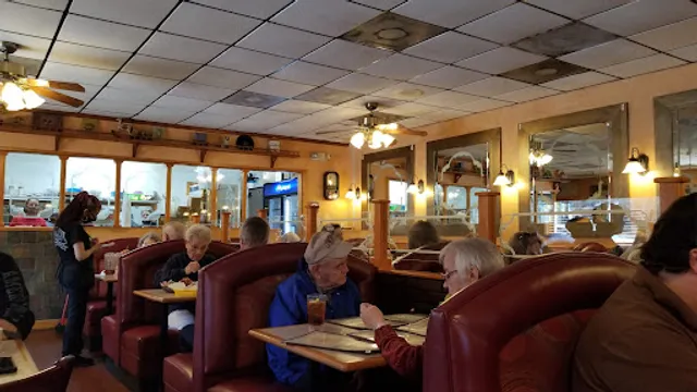 Cagney's Kitchen - Cloverdale Ave.