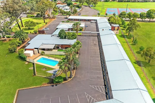 Parkview Motor Inn Parkes