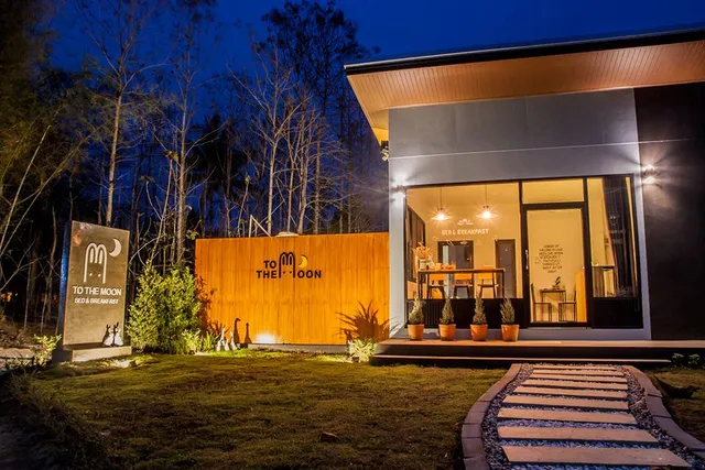 To the Moon Bed and Breakfast