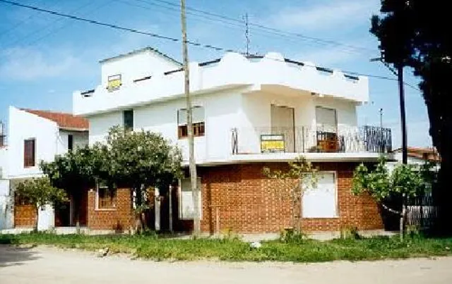 Dptos San Clemente del tuyu calle 70 numero 590