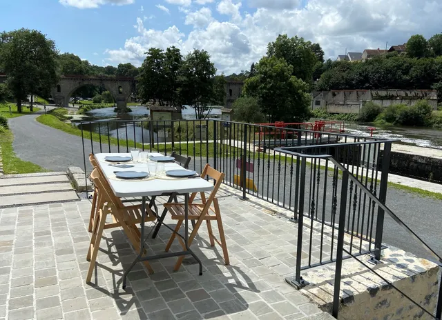 Gîte écluse La Fourmondière Supérieure, Les Refuges du Halage ​