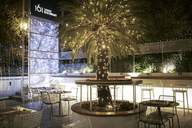 161 lounge restaurant
