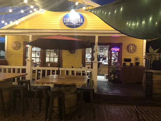 Luna Llena Restaurant