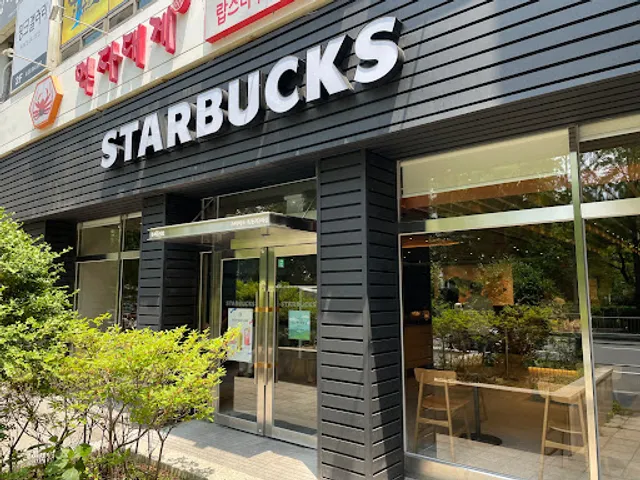 Starbucks Mok-dong Complex 7