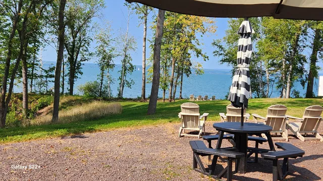 Hudson Square Coffee Company on the Lake