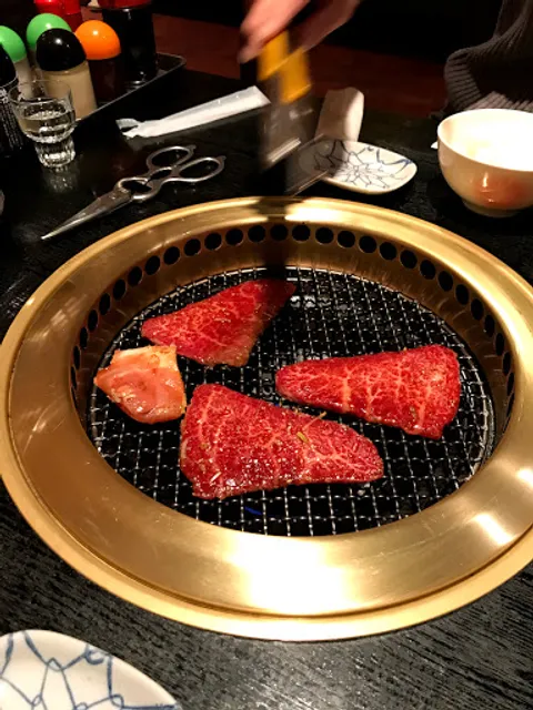 焼肉くろべこ