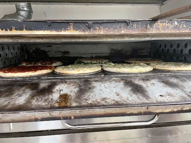 Pine Grove Pizza aka D’Bad Pizza