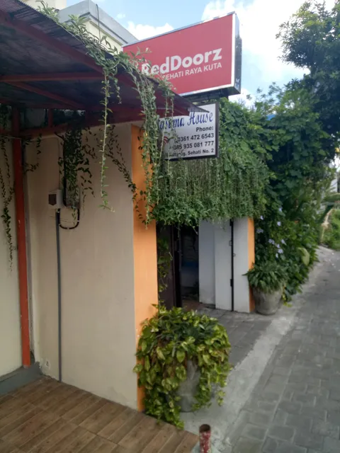 RedDoorz @ Sehati Raya Kuta