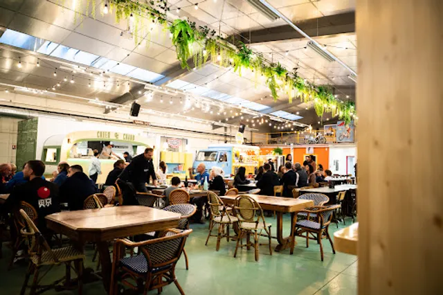 Republic Corner - Foodcourt Poitiers