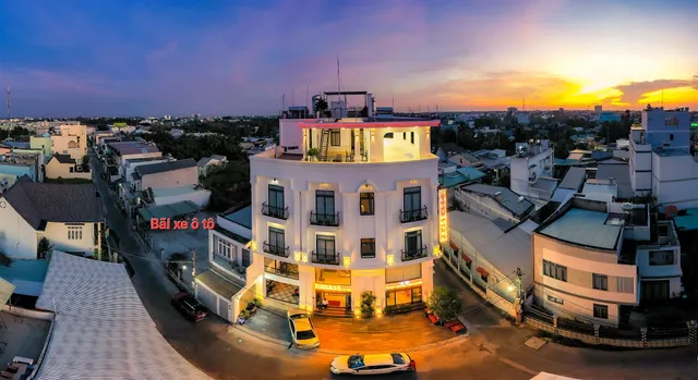 Ruby Hotel Vĩnh Long