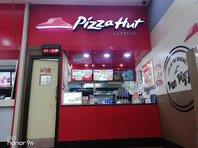 Pizza Hut | Howrah Station, Kolkata