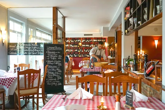 Ristorante & Trattoria "Al Dente"