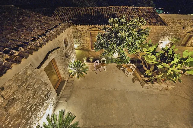 Farmhouse Borgo Alveria