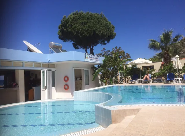 Elpida Beach Studios & Apartments