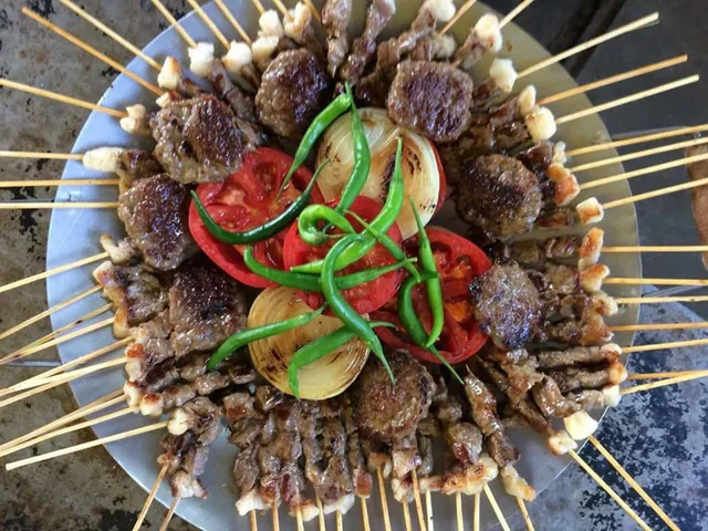 Demiroğlu Meşhur Ortaklar Çöpşiş/Antalya